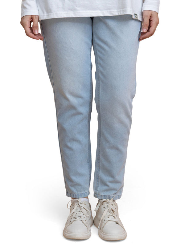 Design 12 Mom-Fit Jeans